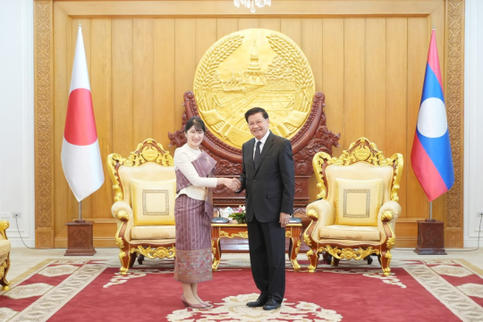 Princess Aiko Wears Lao Traditional Dress During Historic Meeting with President Thongloun